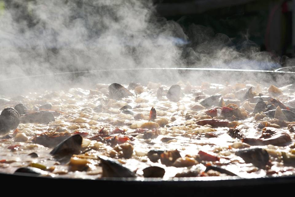 Large paella