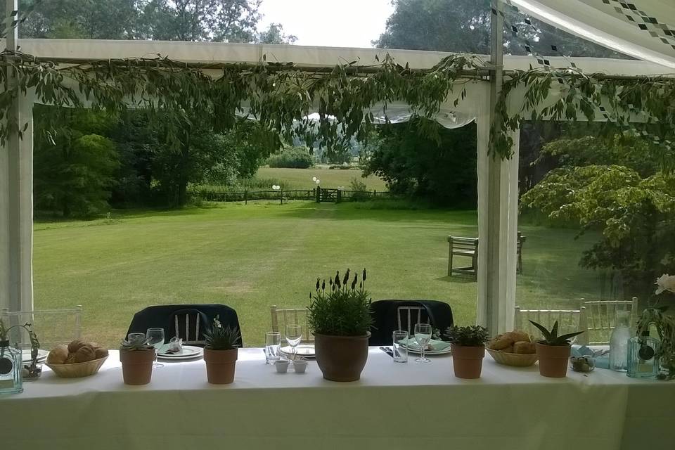 A glorious marquee wedding in the garden