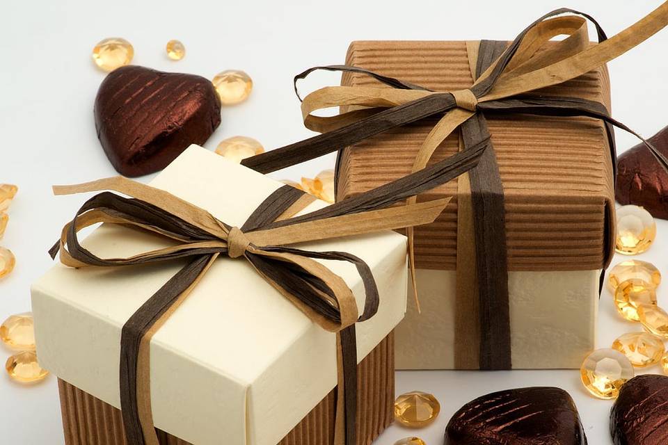 Brown two tone favour boxes