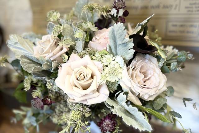 Earl grey roses and plum