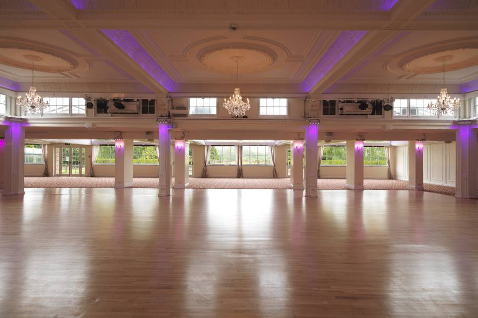 Spacious Pavilion with ballroom sized dance floor
