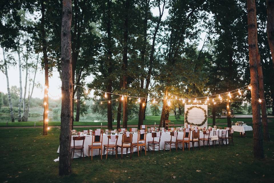 Alfresco wedding reception