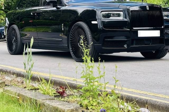 Black Rolls Royce Cullinan