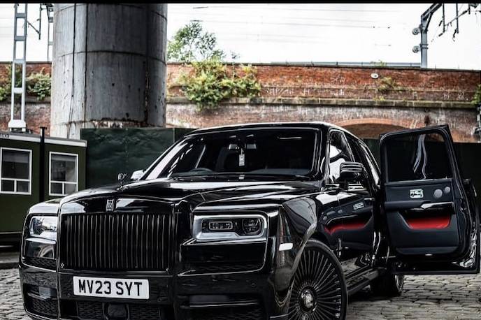 Black Rolls Royce Cullinan