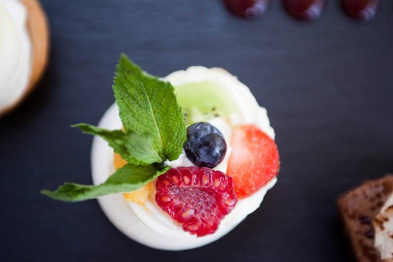 Mini Fruit Pavlova