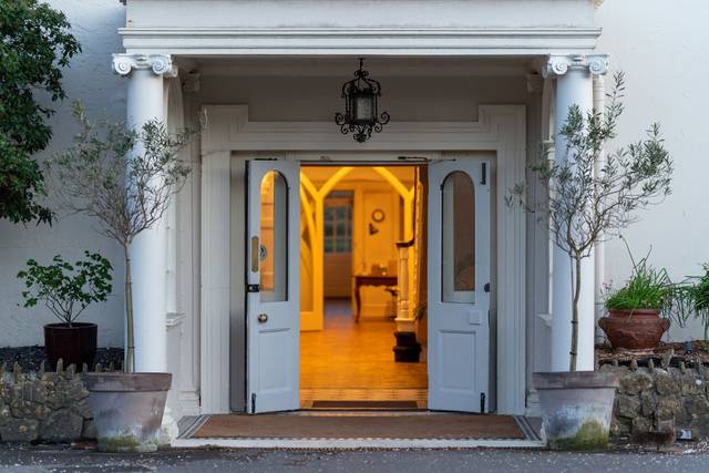 Moonfleet Manor Hotel