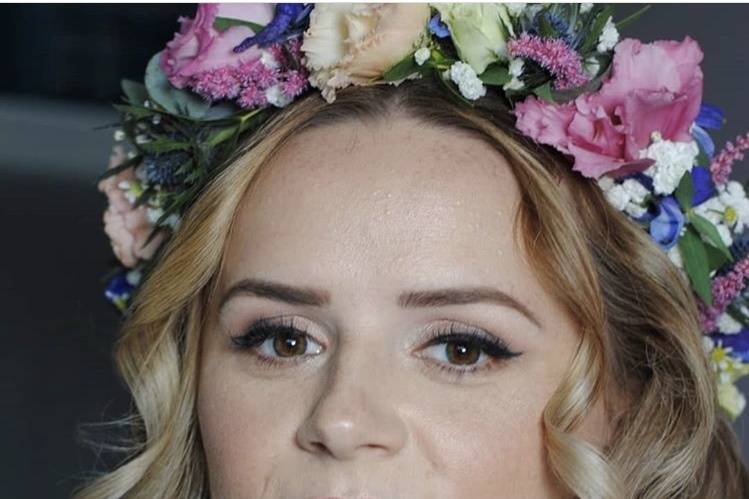 Boho-chic waves and floral crown