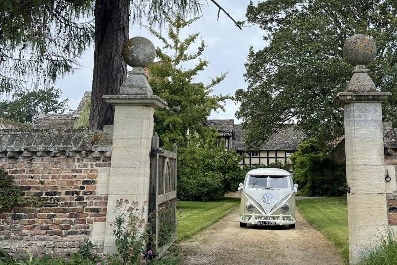 Elegant wedding journey