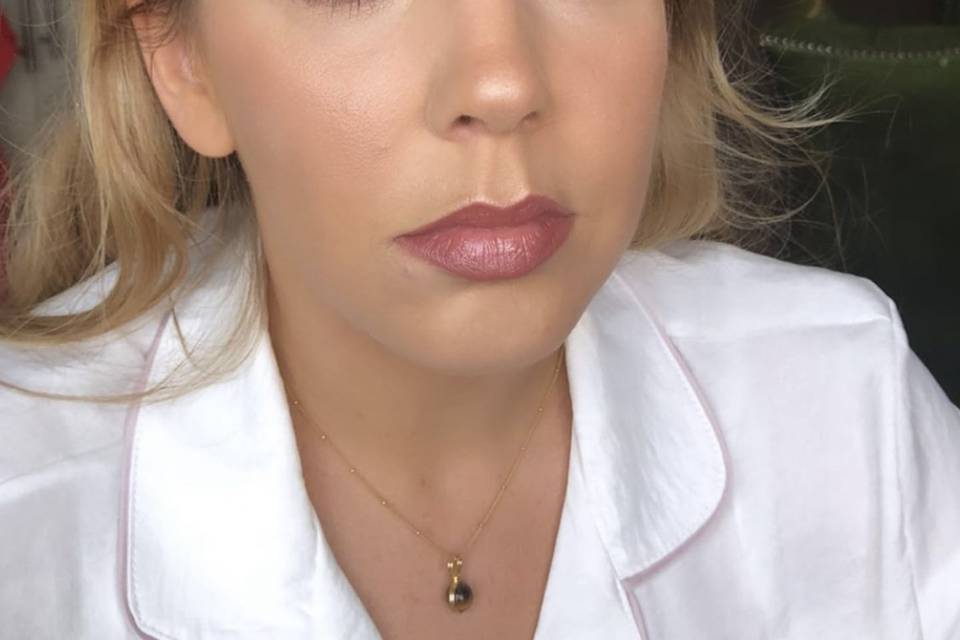 Stunning natural makeup