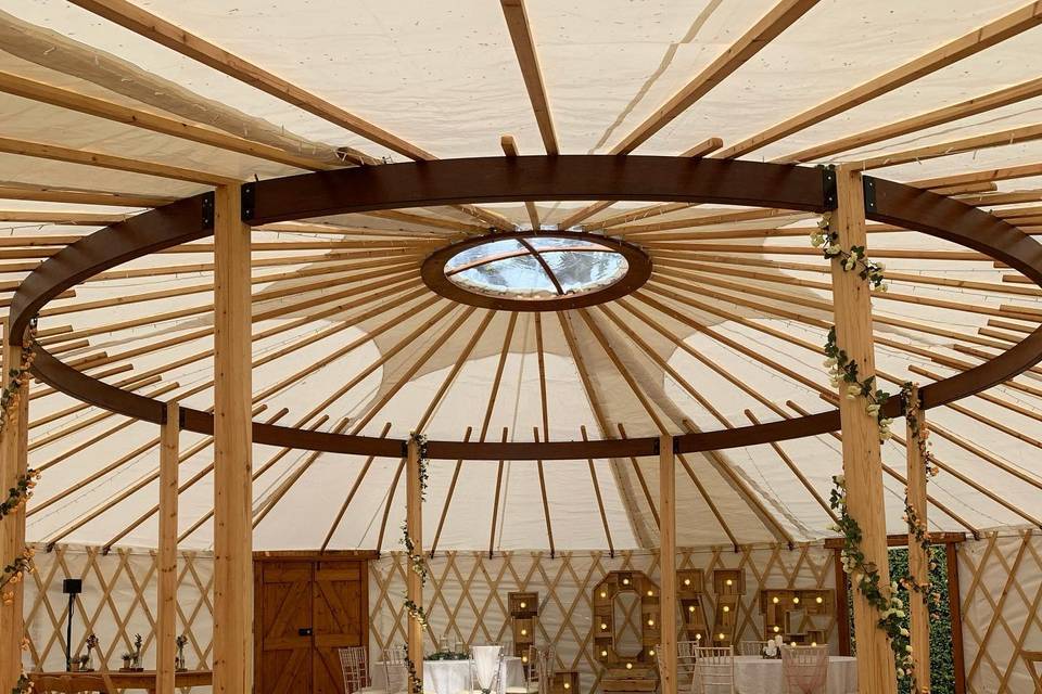 24' Yurt with Festoon Walkway