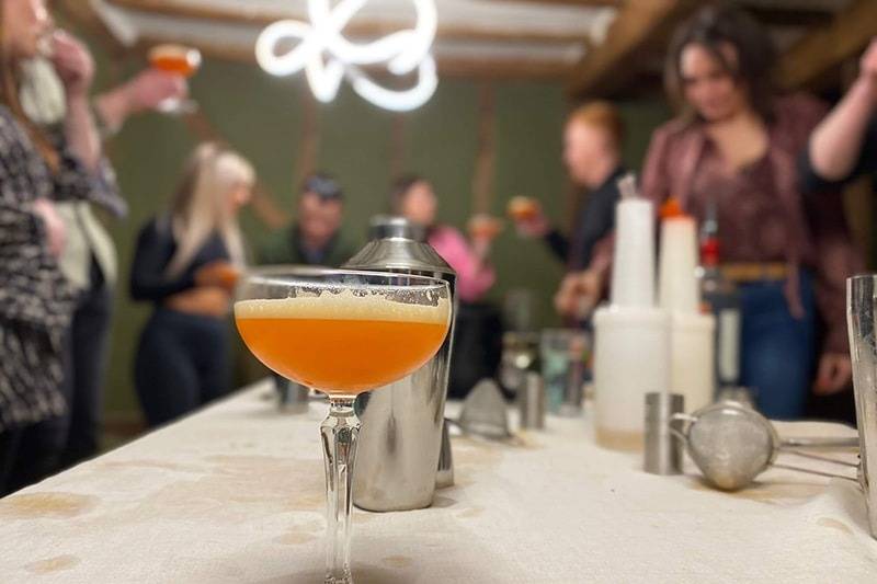 Vanvino - Mobile Cocktail Classes