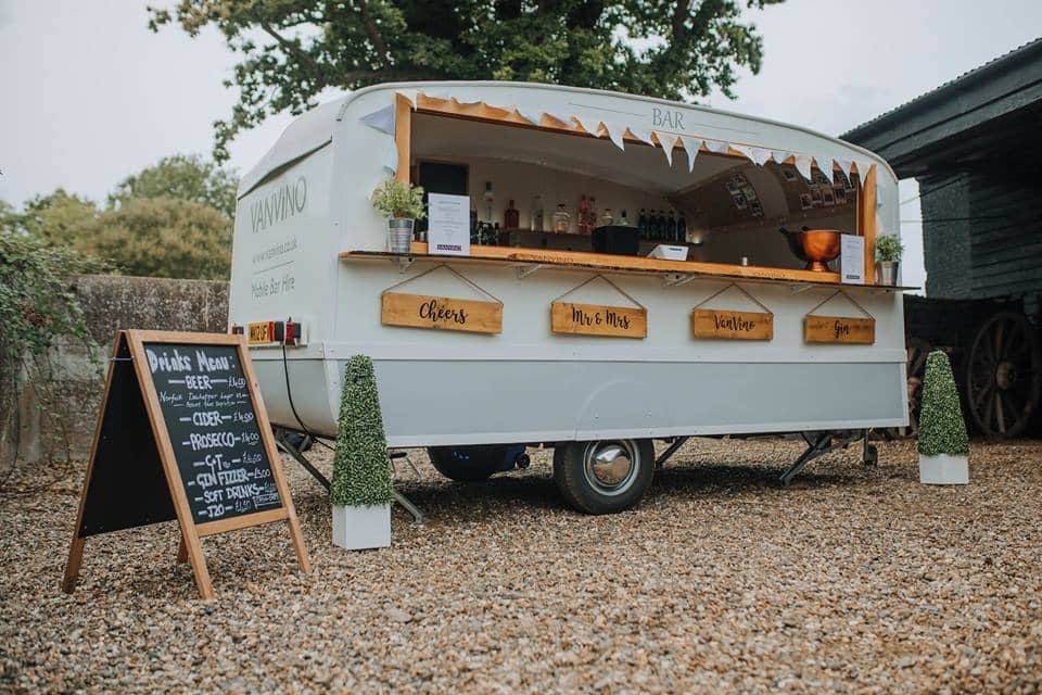 Vanvino - Mobile Cocktail Classes