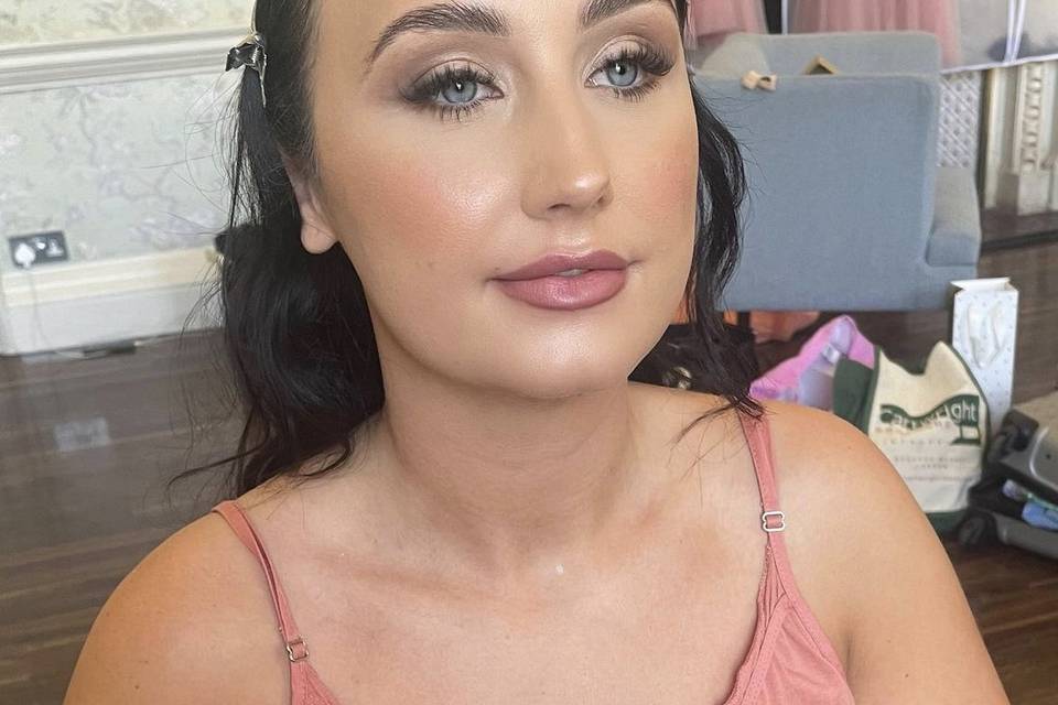 Bridesmaid makeup