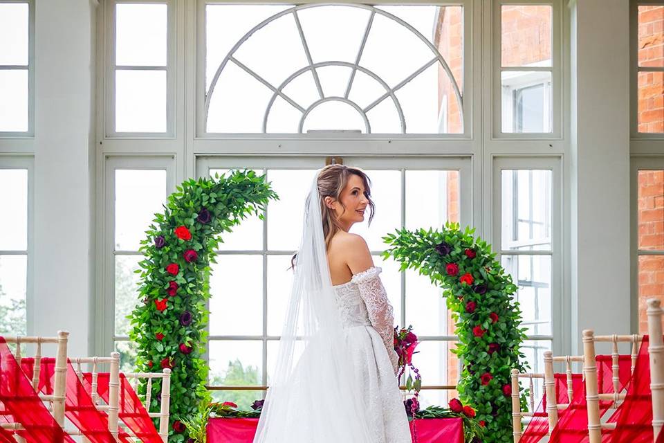 Wedding decor in red