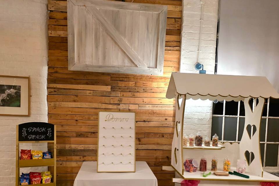 White candy cart