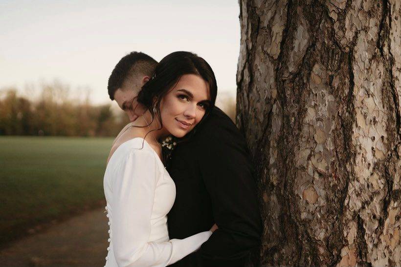 Bridal hair and make-up