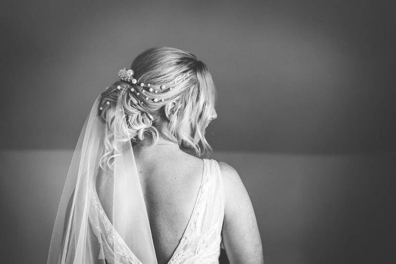 Updo with veil and accessories