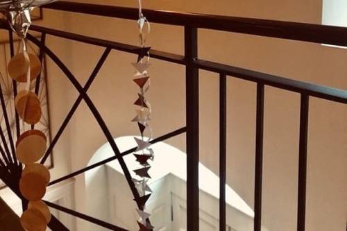 Metallic garland decor