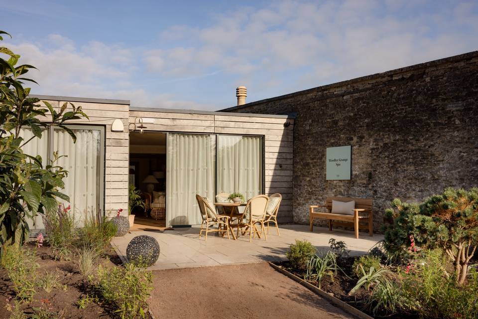 Spa & Pool