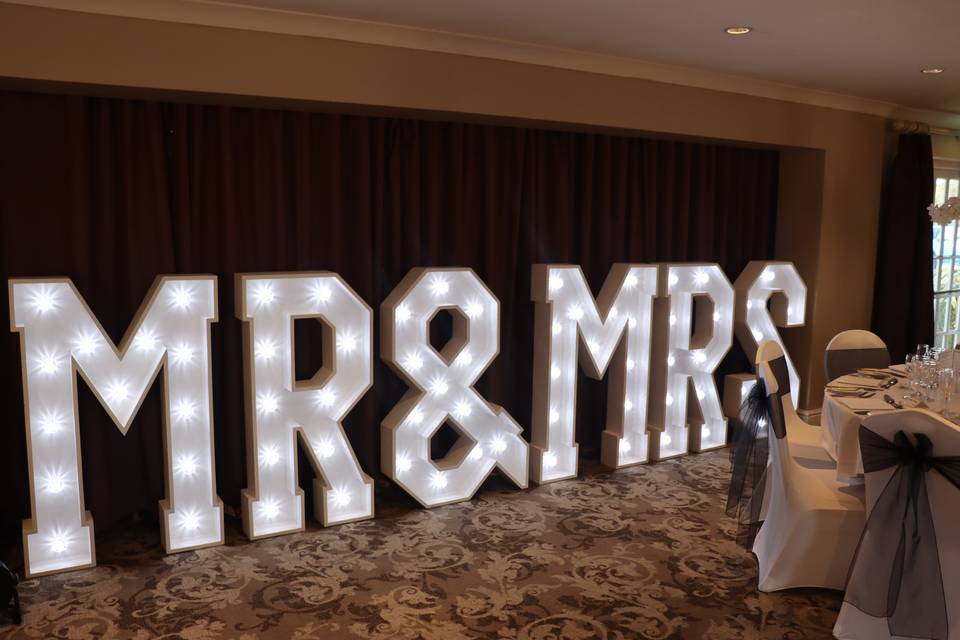 Mr & Mrs Lights