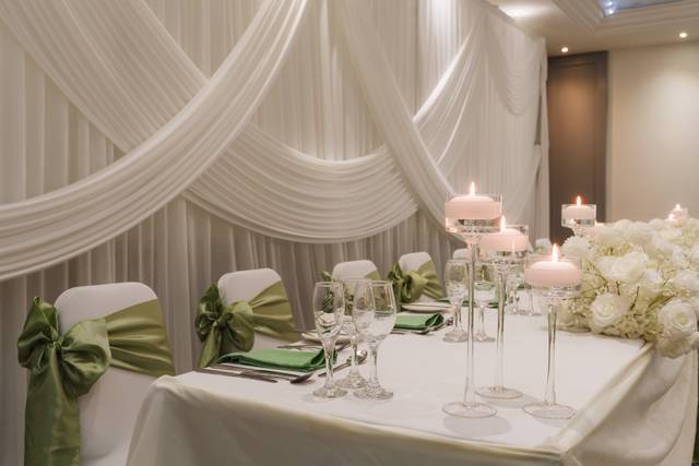 Racecourse Suite