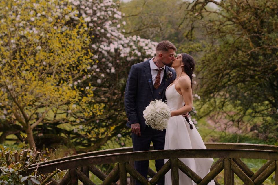Wedding Film Screen Shot