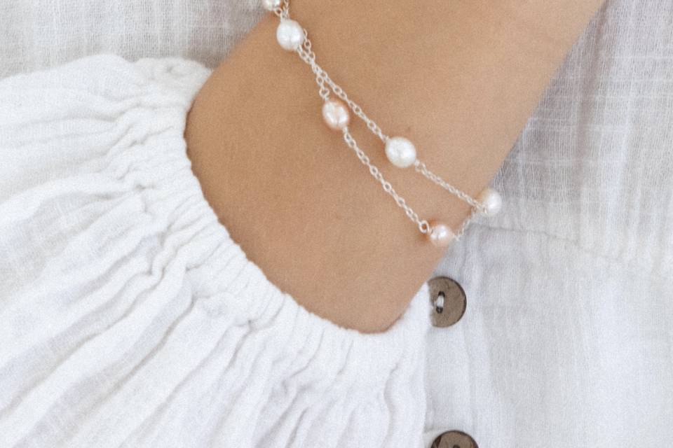 Freshwater pearl bracelet