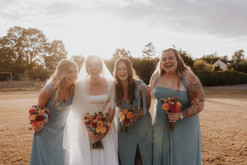 Bride & Bridesmaids