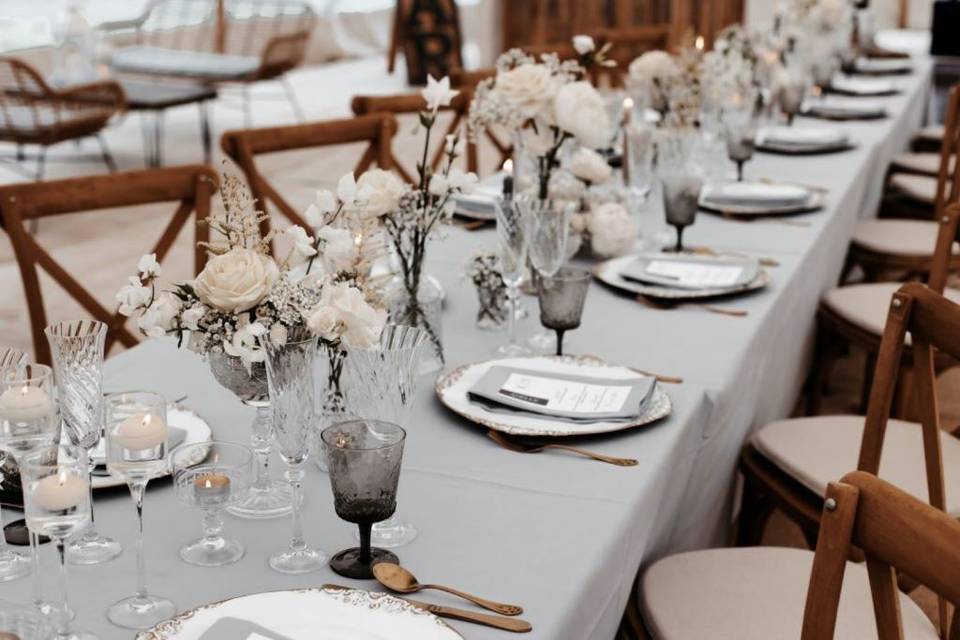 Pebble Grey table linen.