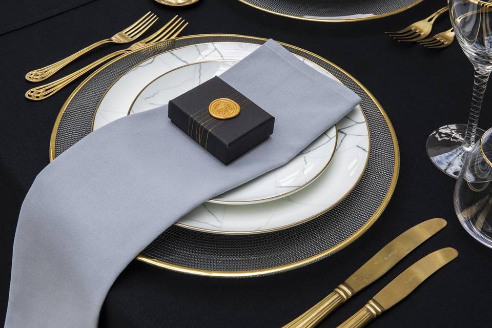 Pebble Grey napkins.