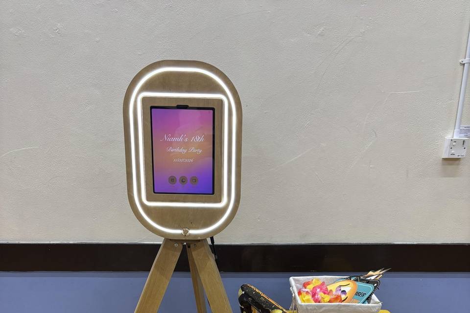 Add a selfie pod with props