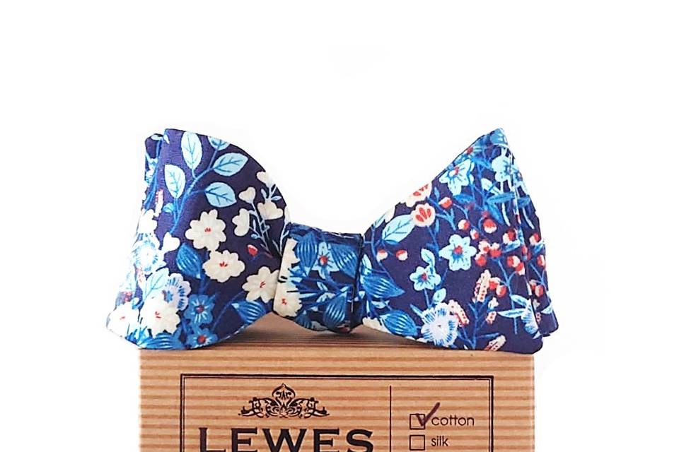 Navy blue floral bow tie