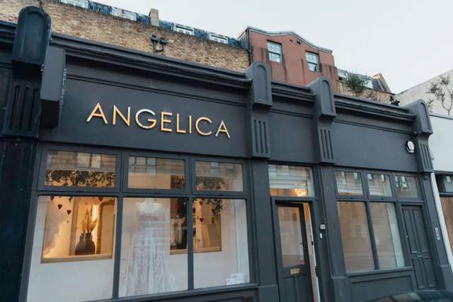 Angelica Bridal Curve