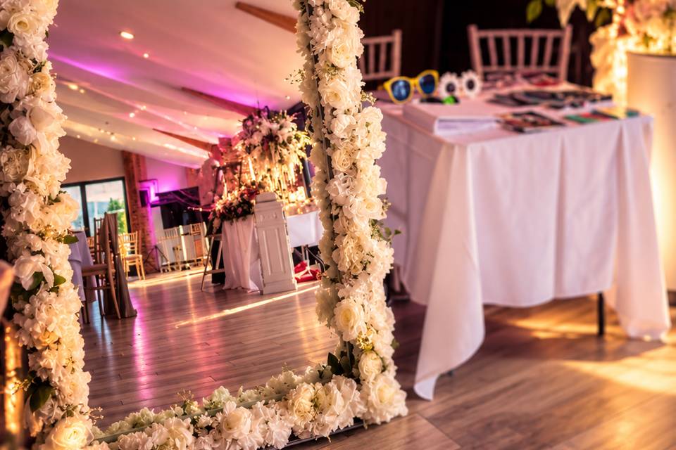 White Floral Magic Mirror