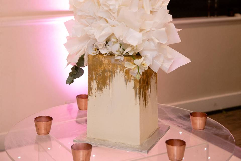 Glorious wedding cake