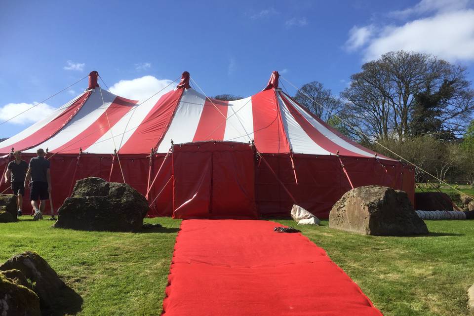 Red carpet entrances hire