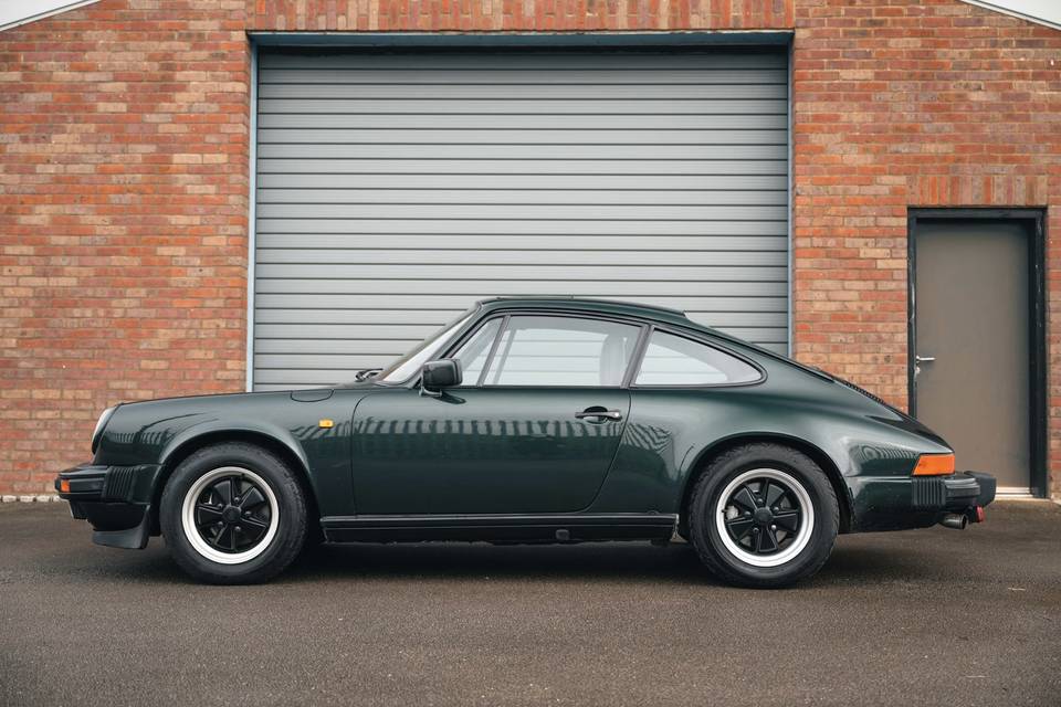 1985 Porsche 911 Carrera – Classic Green Porsche Wedding Car for Stylish London Weddings