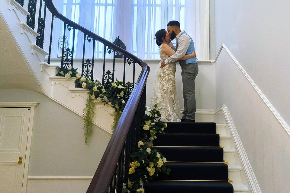 Kiss on the stairwell
