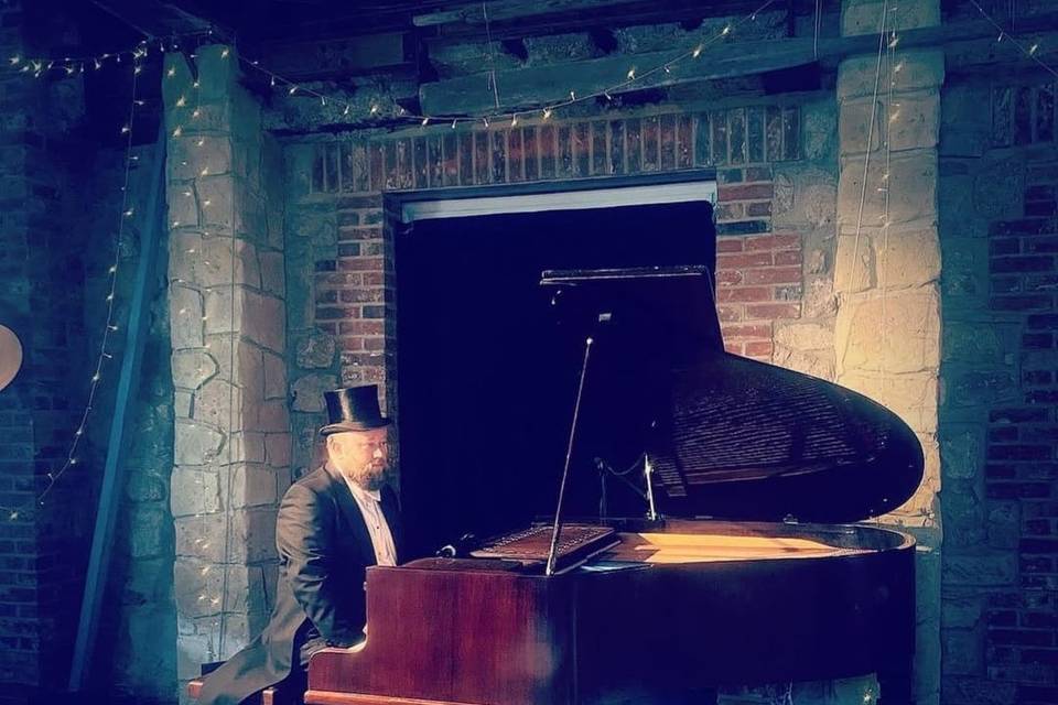 Grand piano reception music