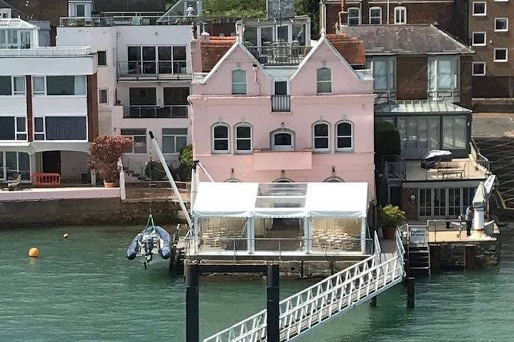 Commodores House with mooring