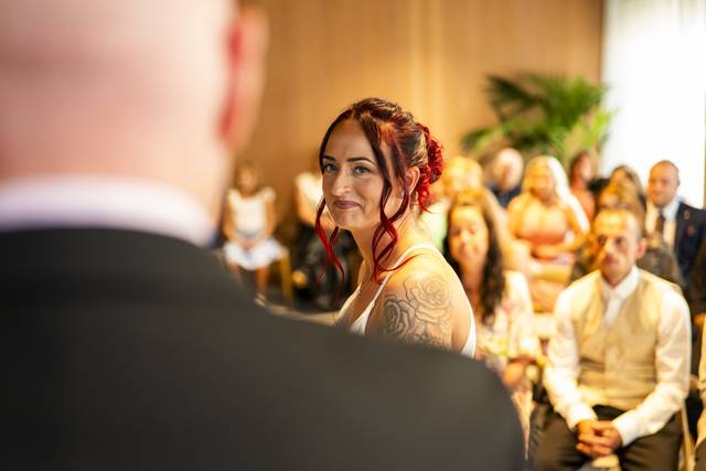 Two photographers, one day, thousands of real moments. From £125 per hour.