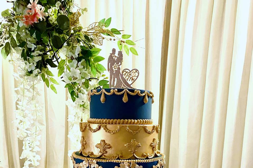 5 tier navy & gold