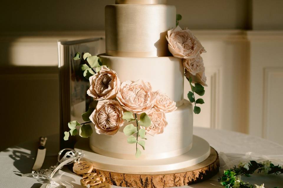 4 tier with David Austen roses