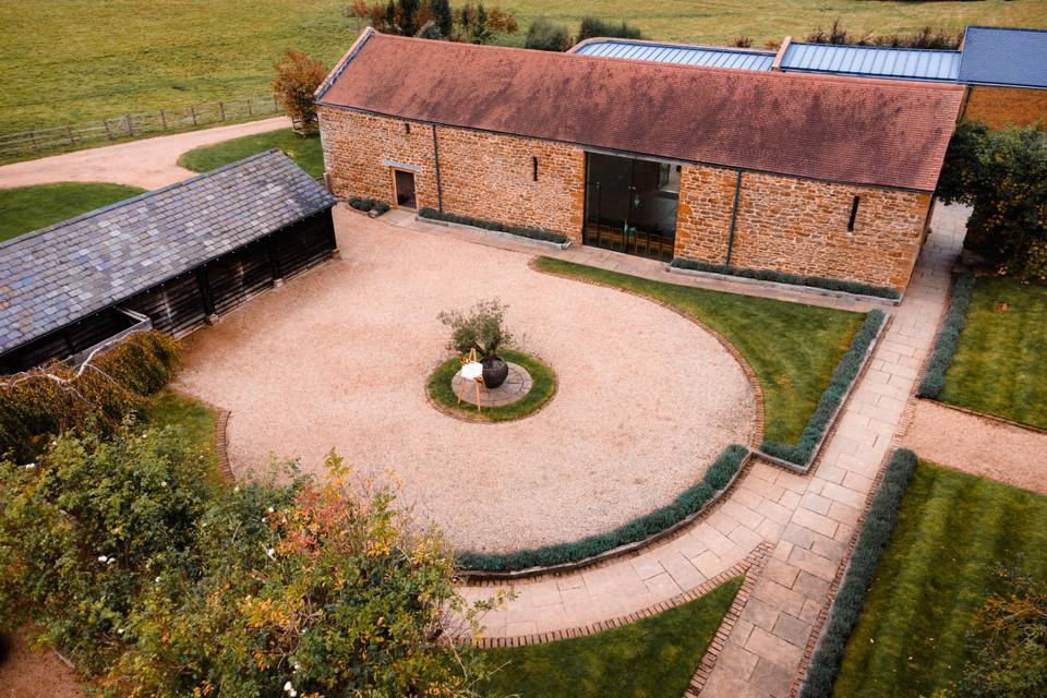 English Garden Oak Barn