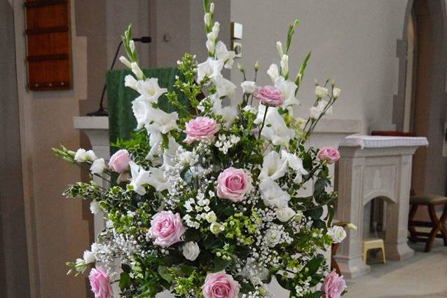 Pedestal flowers