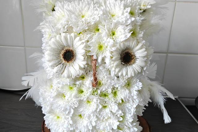 Owl for signing table