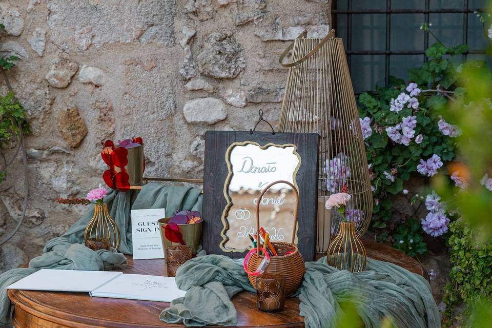 Baglio Aversa guestbook corner