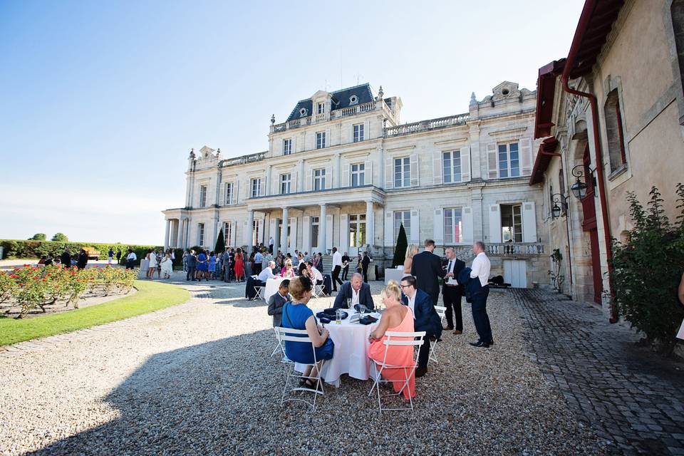 Wedding in a Bordeaux chateau