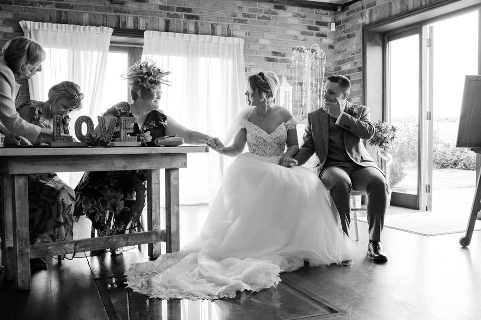 Emotional wedding b&w