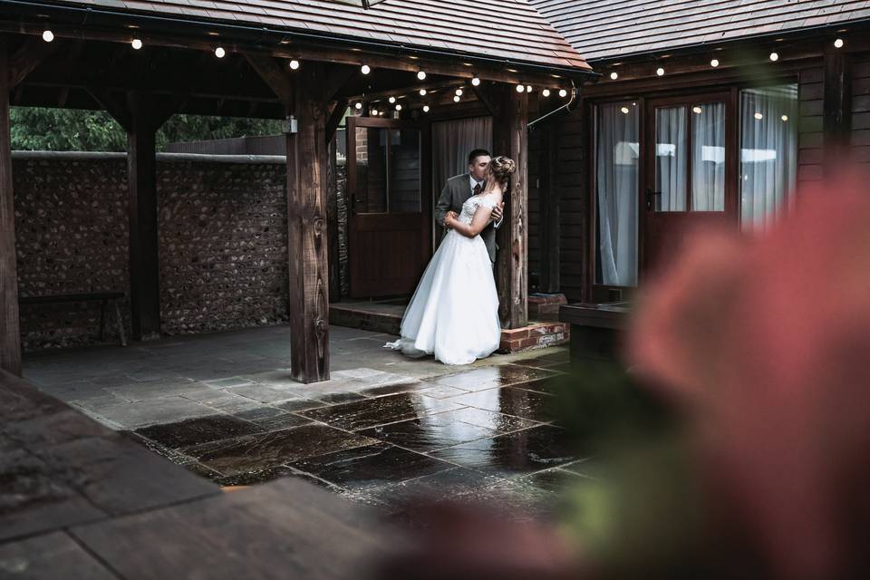 Rainy wedding portraiture